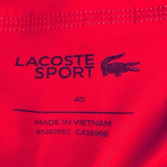 Upgrade Your Athletic Wardrobe with Lacoste's Sport Red Skort Size 40 Like New - Picture 3 of 3